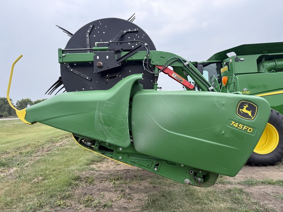 2019 John Deere 745FD Header Combine
