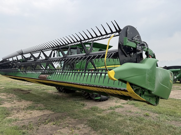 2019 John Deere 745FD Header Combine