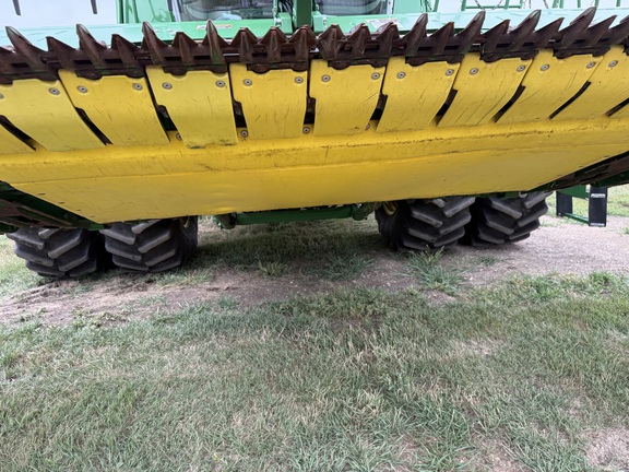 2019 John Deere 745FD Header Combine
