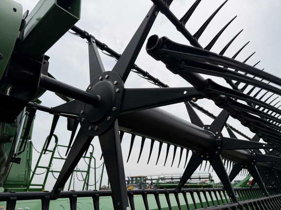 2019 John Deere 745FD Header Combine