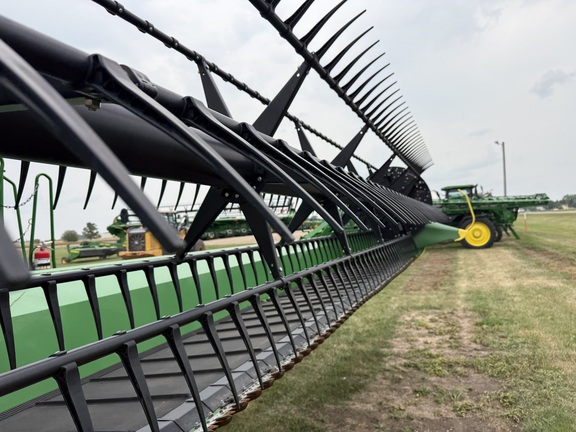 2019 John Deere 745FD Header Combine