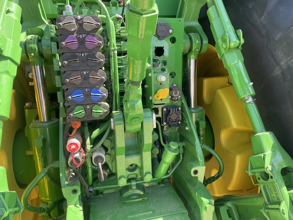 2024 John Deere 8R 370 Tractor