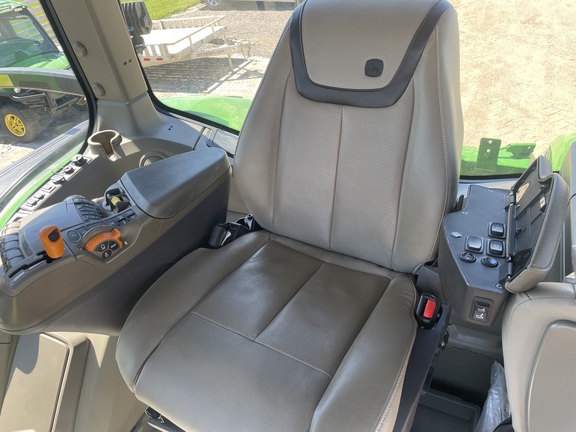 2024 John Deere 8R 370 Tractor