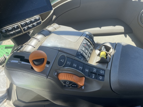 2024 John Deere 8R 370 Tractor