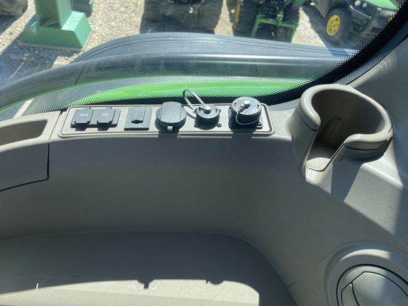 2024 John Deere 8R 370 Tractor