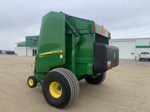 2022 John Deere 560M Baler/Round