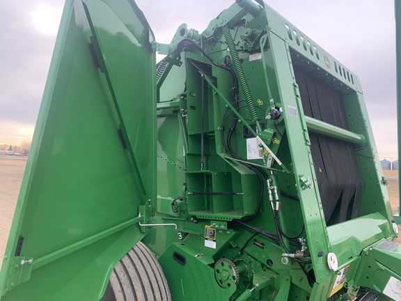 2022 John Deere 560M Baler/Round