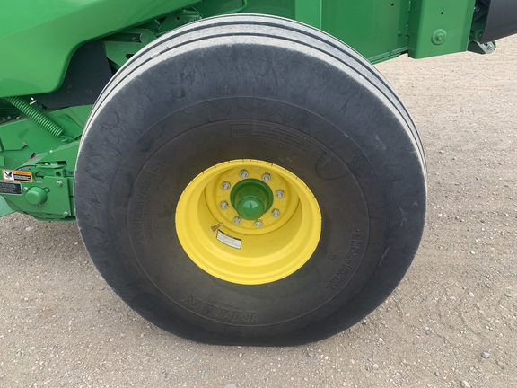 2022 John Deere 560M Baler/Round