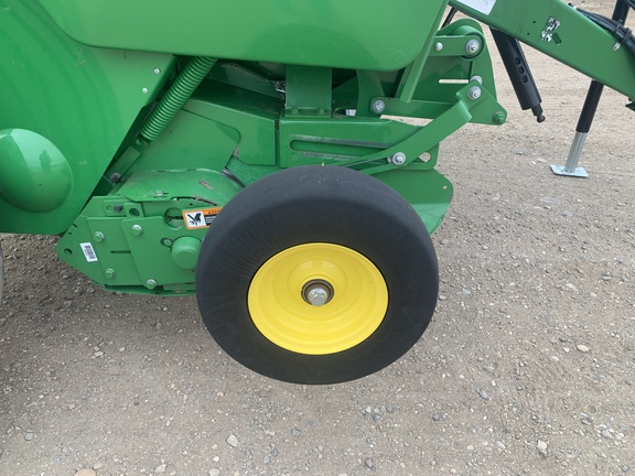2022 John Deere 560M Baler/Round