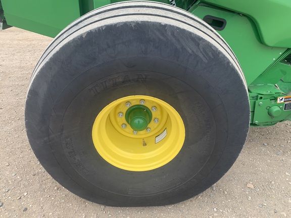 2022 John Deere 560M Baler/Round