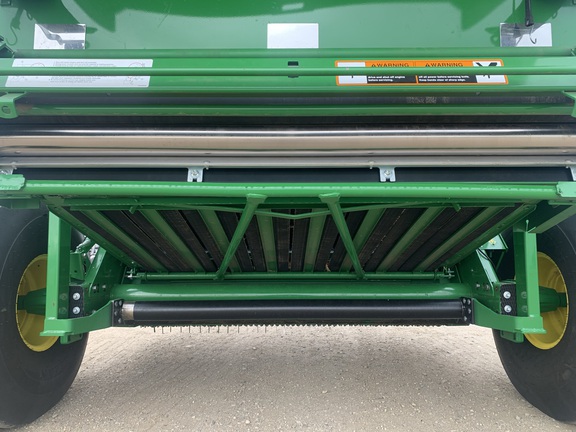 2022 John Deere 560M Baler/Round