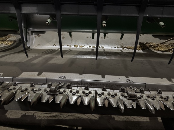 2011 John Deere 635F Header Combine