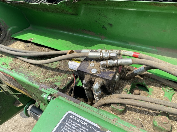 2019 John Deere 560R Baler/Round