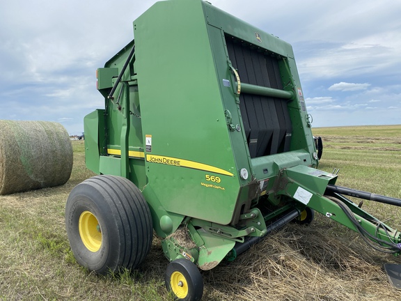 2015 John Deere 569 Baler/Round
