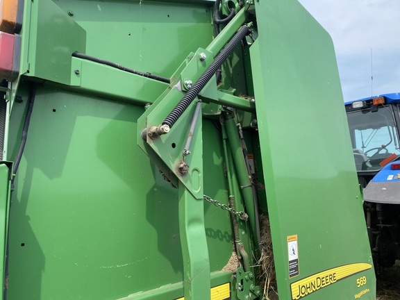 2015 John Deere 569 Baler/Round