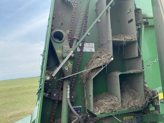 2015 John Deere 569 Baler/Round