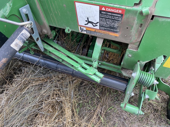 2015 John Deere 569 Baler/Round