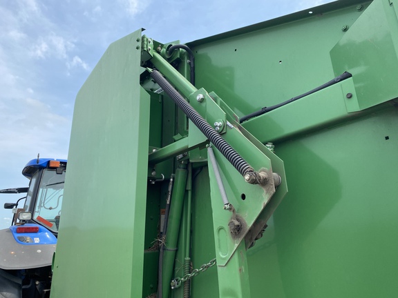 2015 John Deere 569 Baler/Round