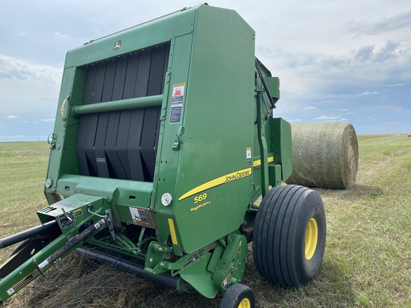 2015 John Deere 569 Baler/Round