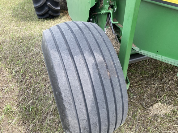 2015 John Deere 569 Baler/Round