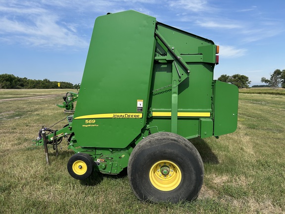 2015 John Deere 569 Baler/Round