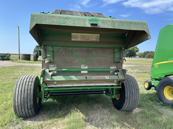 2015 John Deere 569 Baler/Round