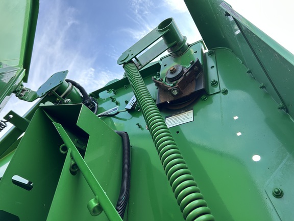 2015 John Deere 569 Baler/Round
