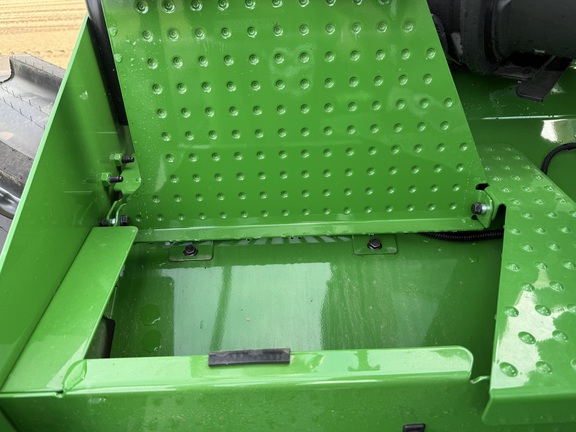 2025 John Deere 9R 590 Tractor 4WD