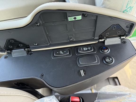 2025 John Deere 9R 590 Tractor 4WD