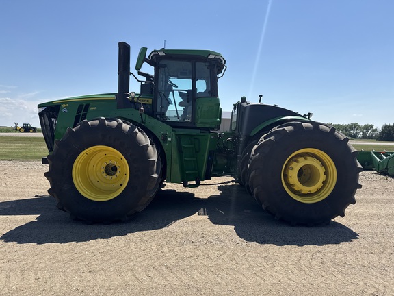 2025 John Deere 9R 590 Tractor 4WD