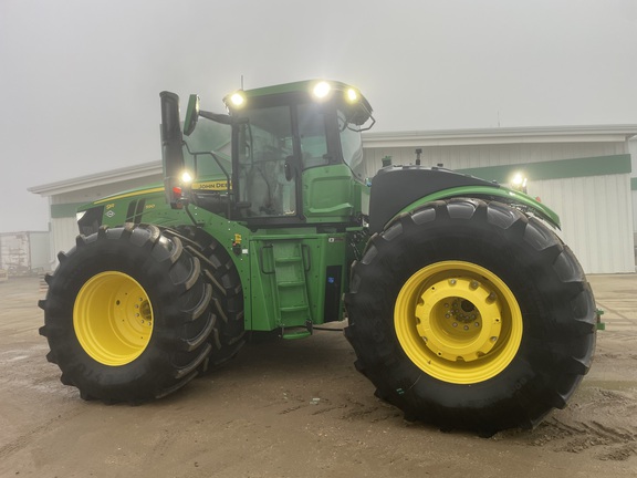 2025 John Deere 9R 590 Tractor 4WD