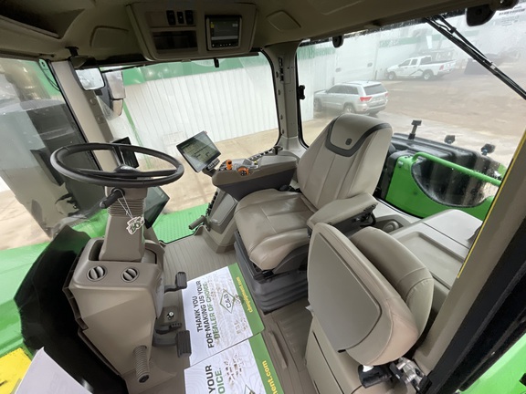 2025 John Deere 9R 590 Tractor 4WD