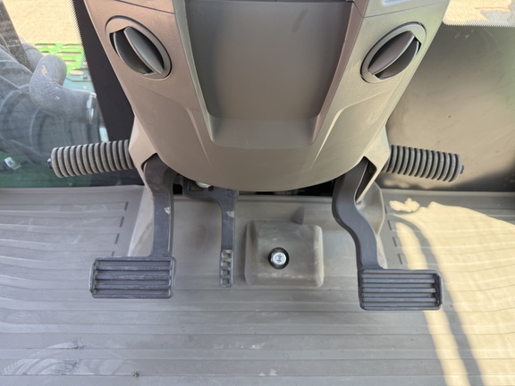2025 John Deere 9R 540 Tractor 4WD