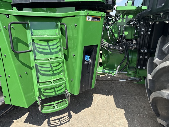 2025 John Deere 9R 590 Tractor 4WD