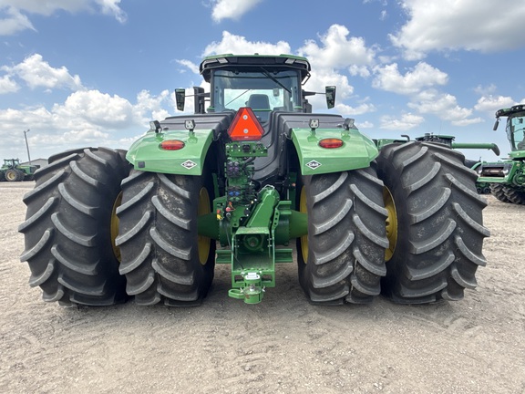 2025 John Deere 9R 590 Tractor 4WD