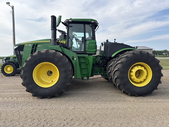 2025 John Deere 9R 590 Tractor 4WD