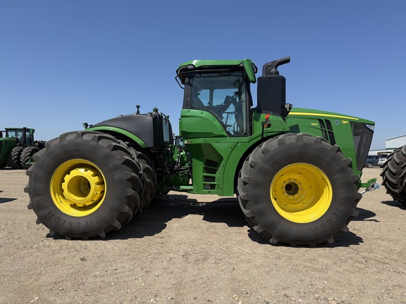 2025 John Deere 9R 590 Tractor 4WD