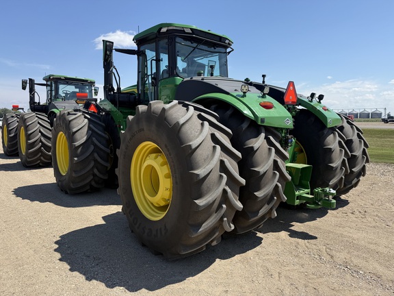 2025 John Deere 9R 590 Tractor 4WD
