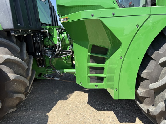 2025 John Deere 9R 590 Tractor 4WD