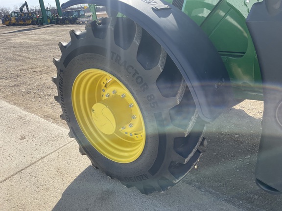 2023 John Deere 6R 165 Tractor