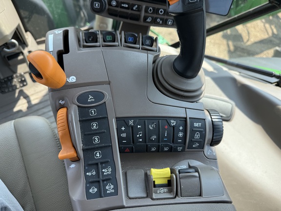 2025 John Deere 6R 195 Tractor