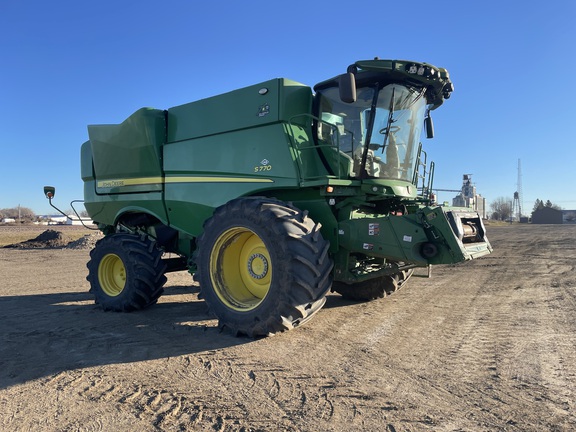 2022 John Deere S770 Combine