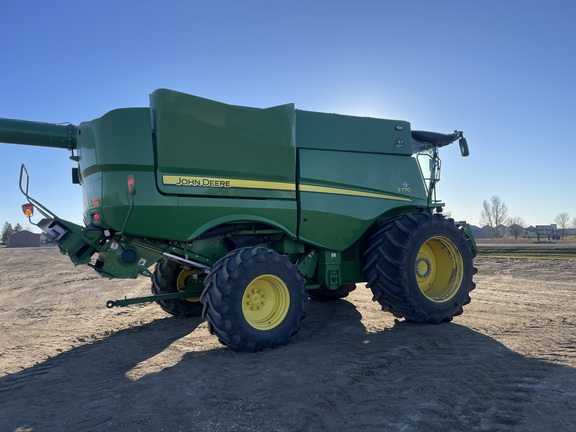 2022 John Deere S770 Combine