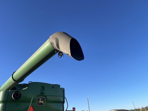 2022 John Deere S770 Combine