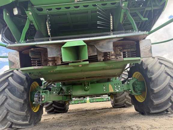 2022 John Deere S770 Combine