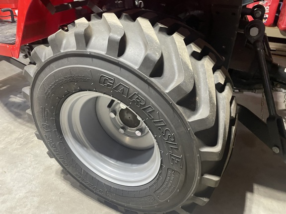 2018 Massey Ferguson GC1705 Tractor Compact