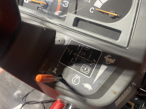 2018 Massey Ferguson GC1705 Tractor Compact