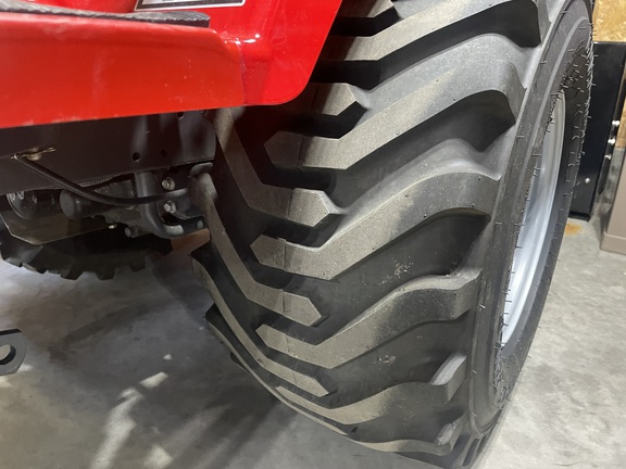 2018 Massey Ferguson GC1705 Tractor Compact