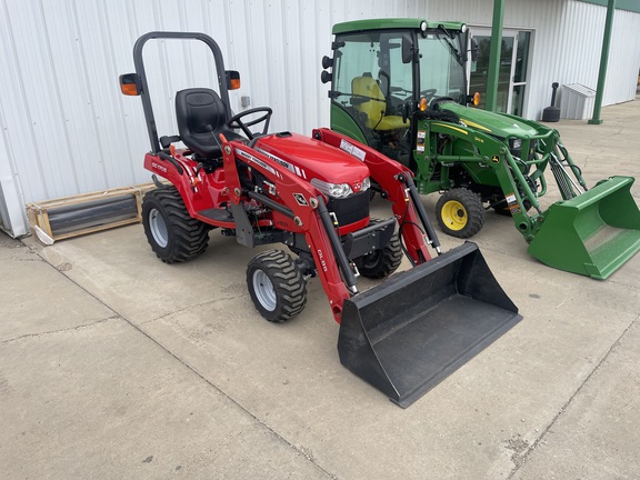 2018 Massey Ferguson GC1705 Tractor Compact