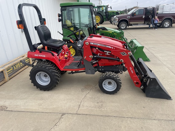 2018 Massey Ferguson GC1705 Tractor Compact